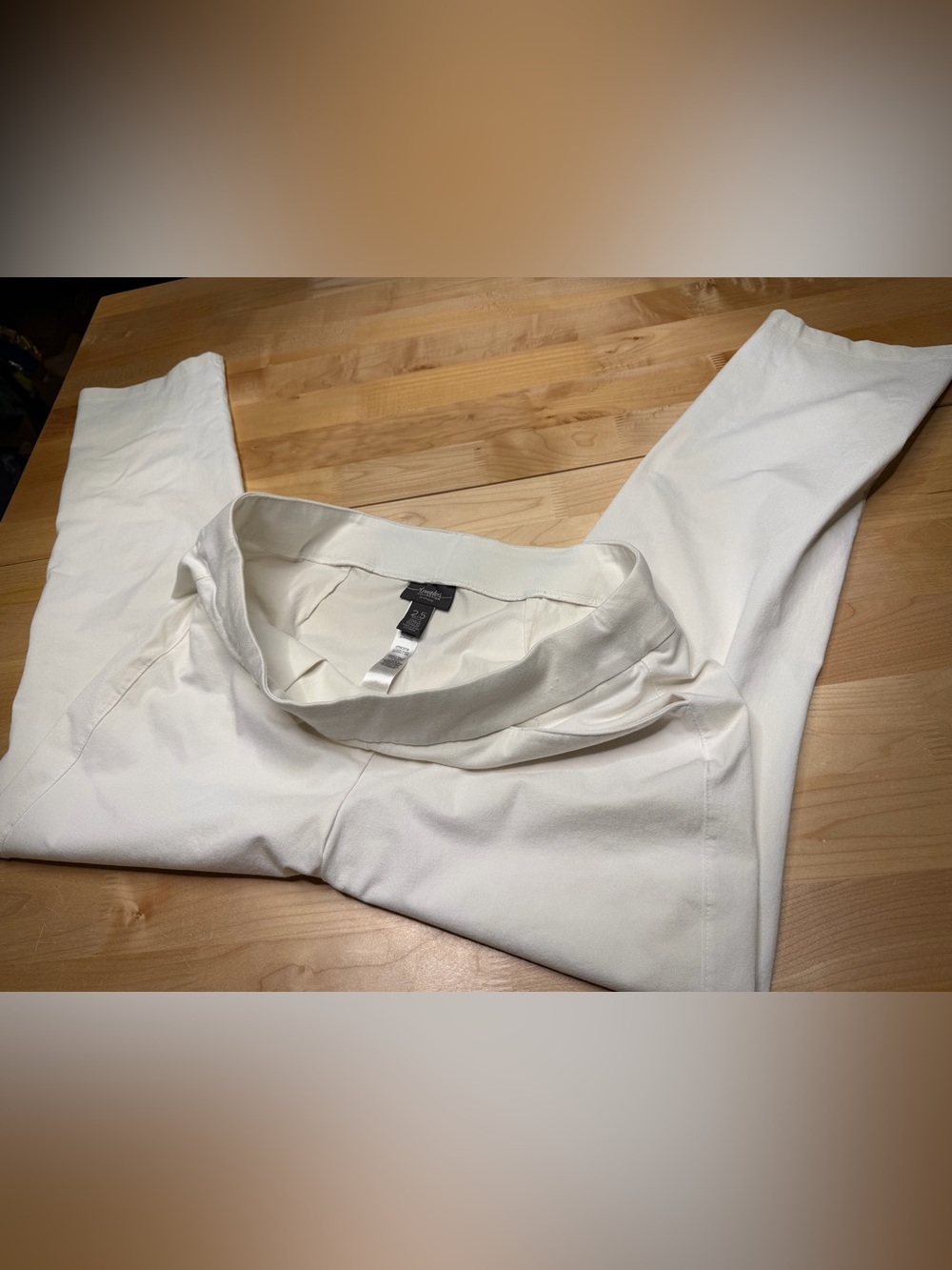 Chico's Women’s Travelers White Ankle Chinos Chicos Size 2.5 (Size 14)